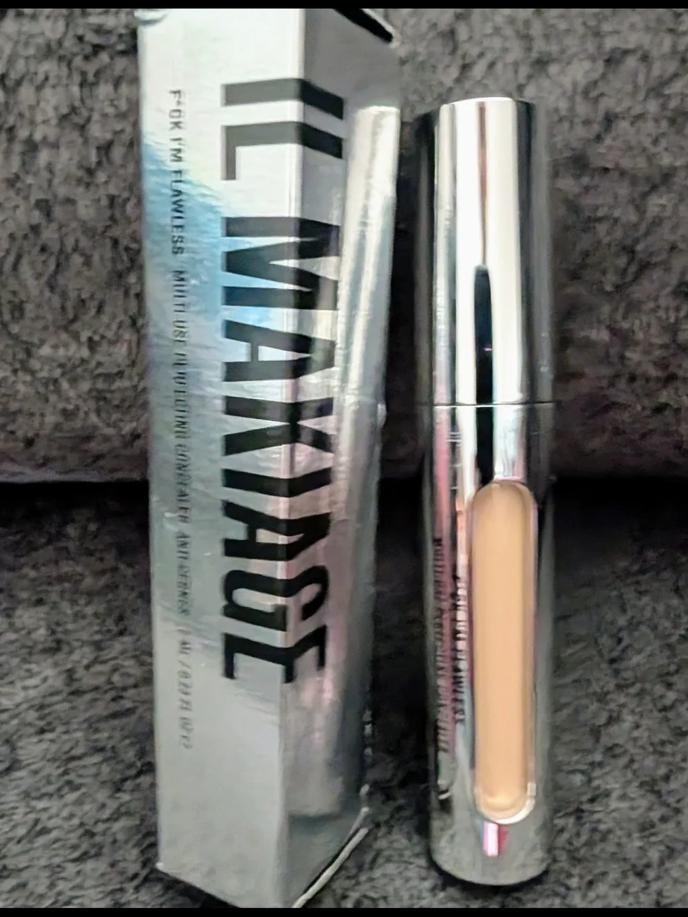 IL MAKIAGE MULTI-USE PERFECTING CONCEALER